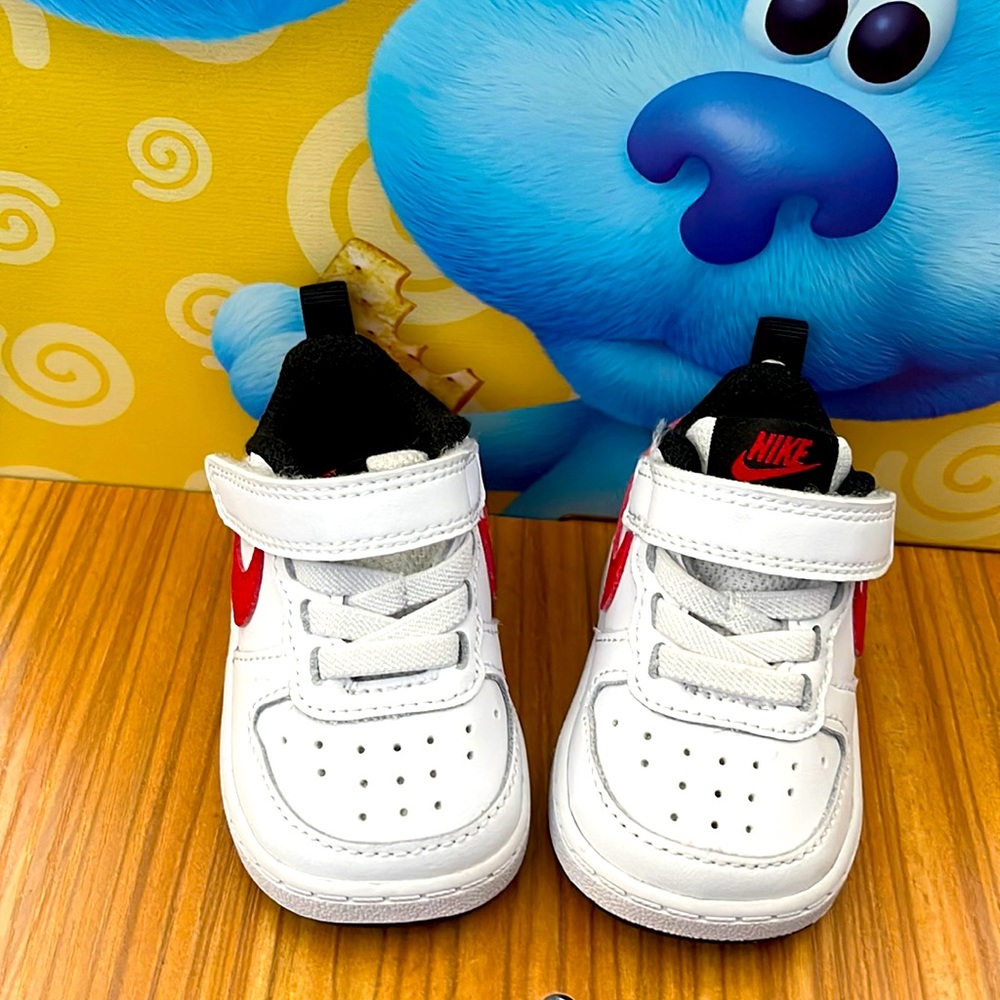 Nike toddler shoe size 2